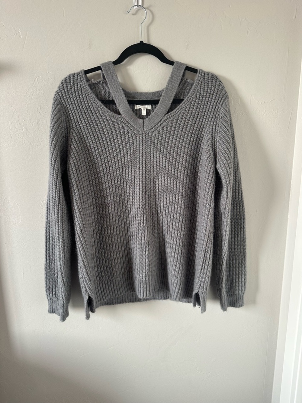 Maurices Gray Ribbed V‑Neck Sweater with Back Strap
